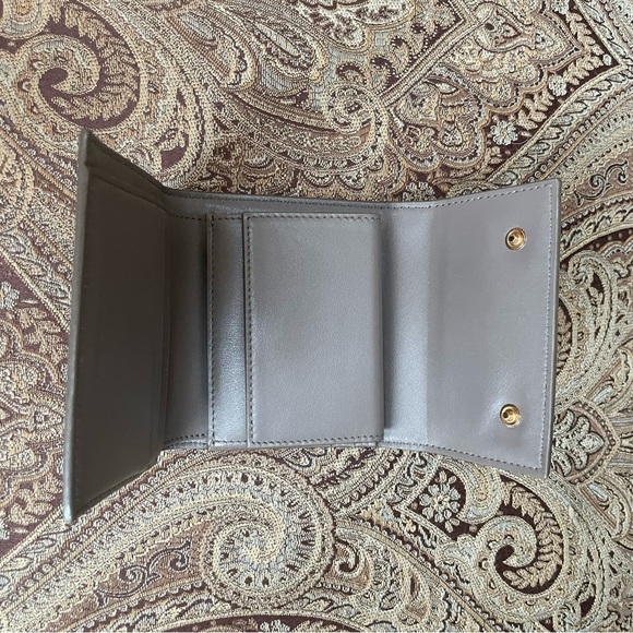 Celine Paris Light Gray Pebbled Leather Trifold Wallet Authentic Made in Italy - Picture 14 of 16